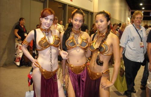 Slave-Leias-Comic-Con-2010