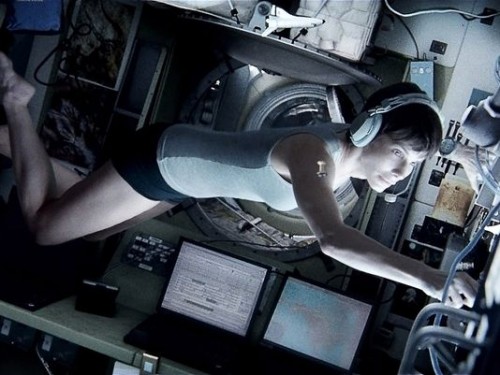 sandra-bullock-sexy-gravity