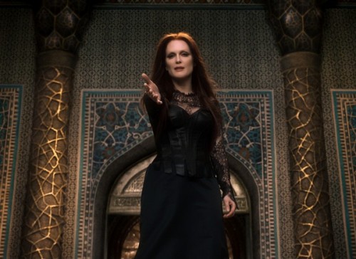 seventh-son-julianne-moore