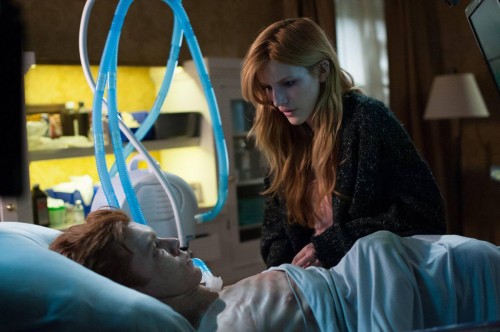 bella-thorne-amityville-awakening